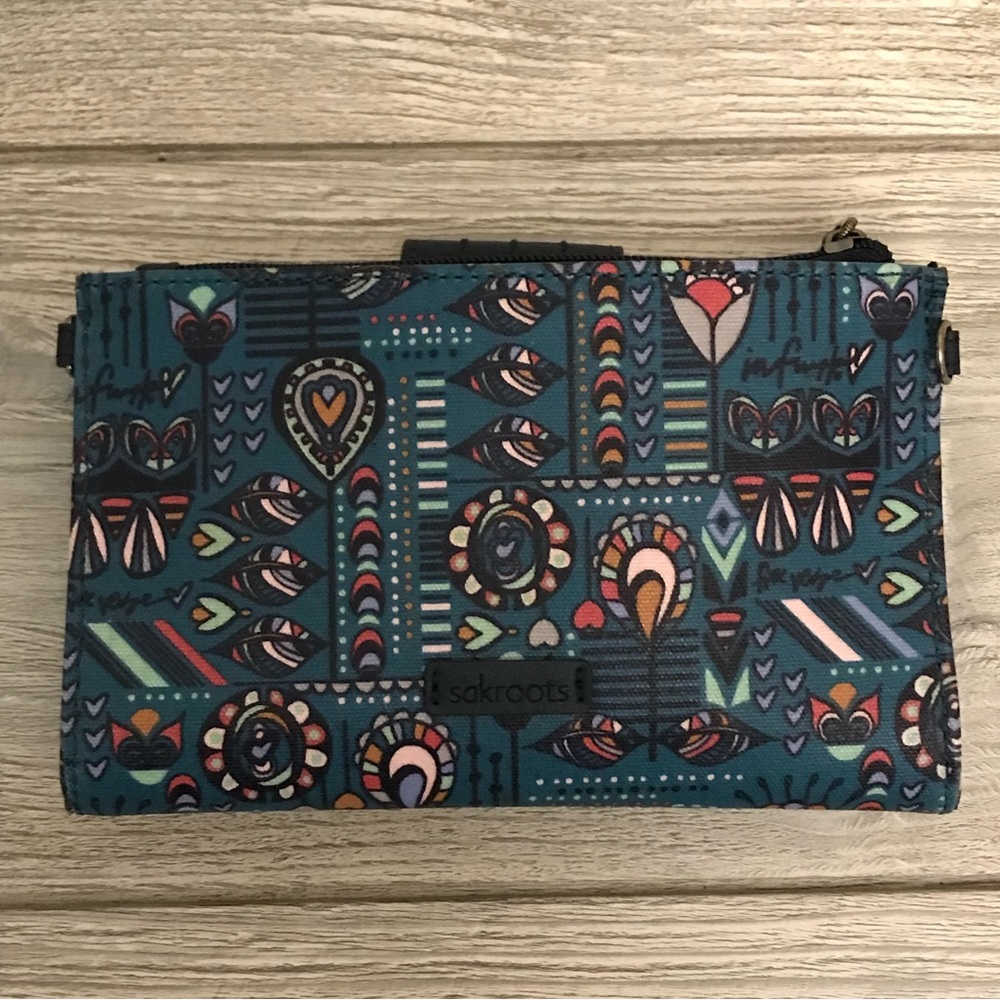 SAKROOTS Wristlet / Crossbody - Picture 3 of 10